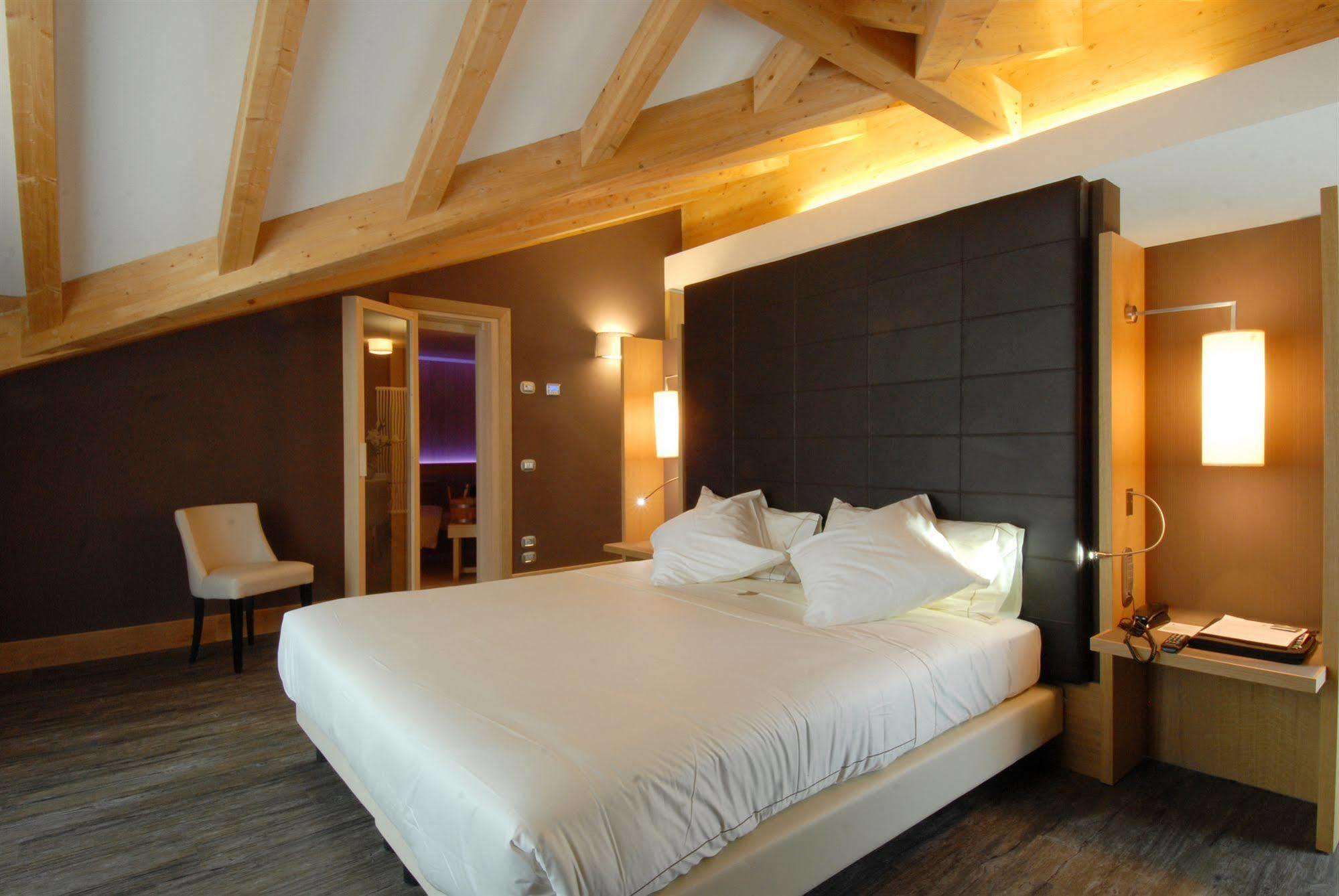Hotel Garni Vittoria Фиера ди Примиеро Екстериор снимка